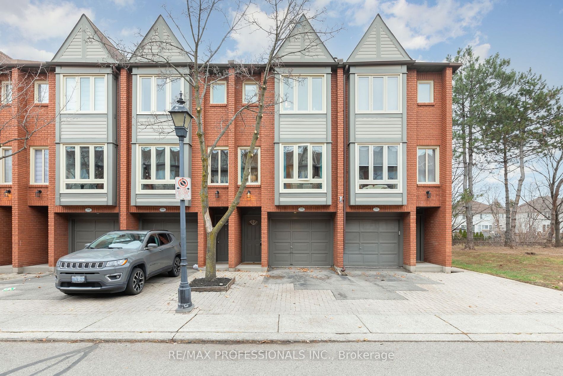 710 895 Maple Ave, Burlington Leased, W7046082 Condos.ca