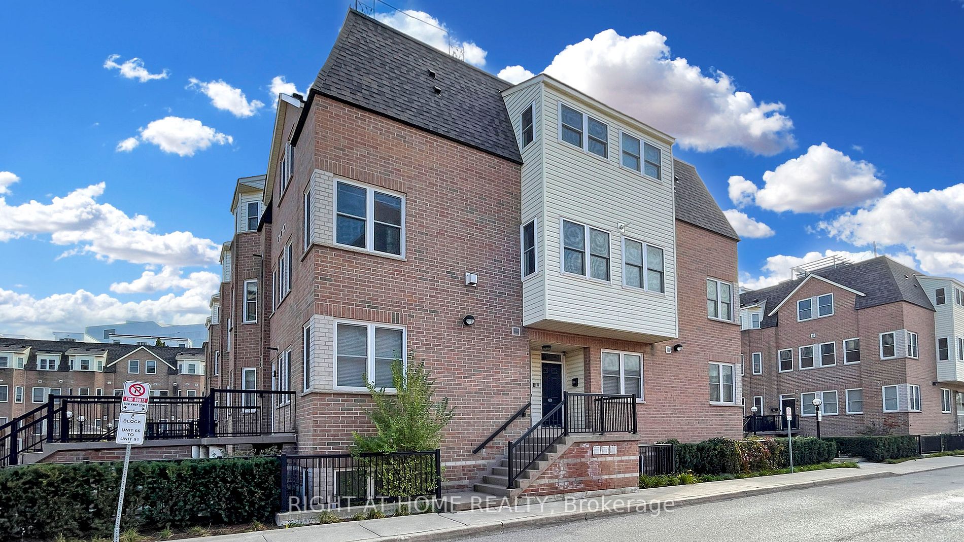 79 760 Lawrence Ave W, North York Terminated, W7235014 Condos.ca