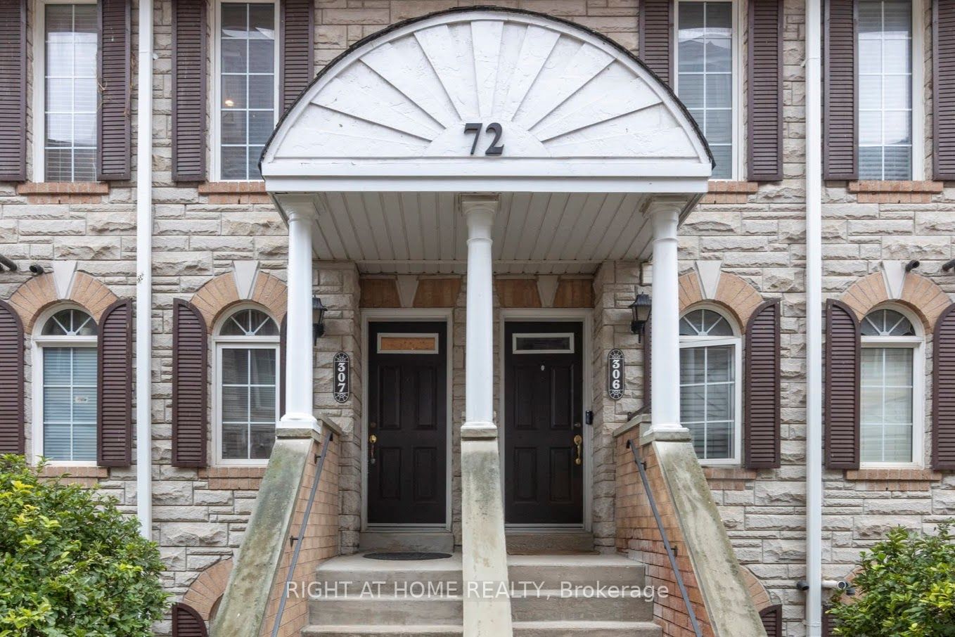 307 72 Sidney Belsey Cres, York Sold, W7260334 Condos.ca