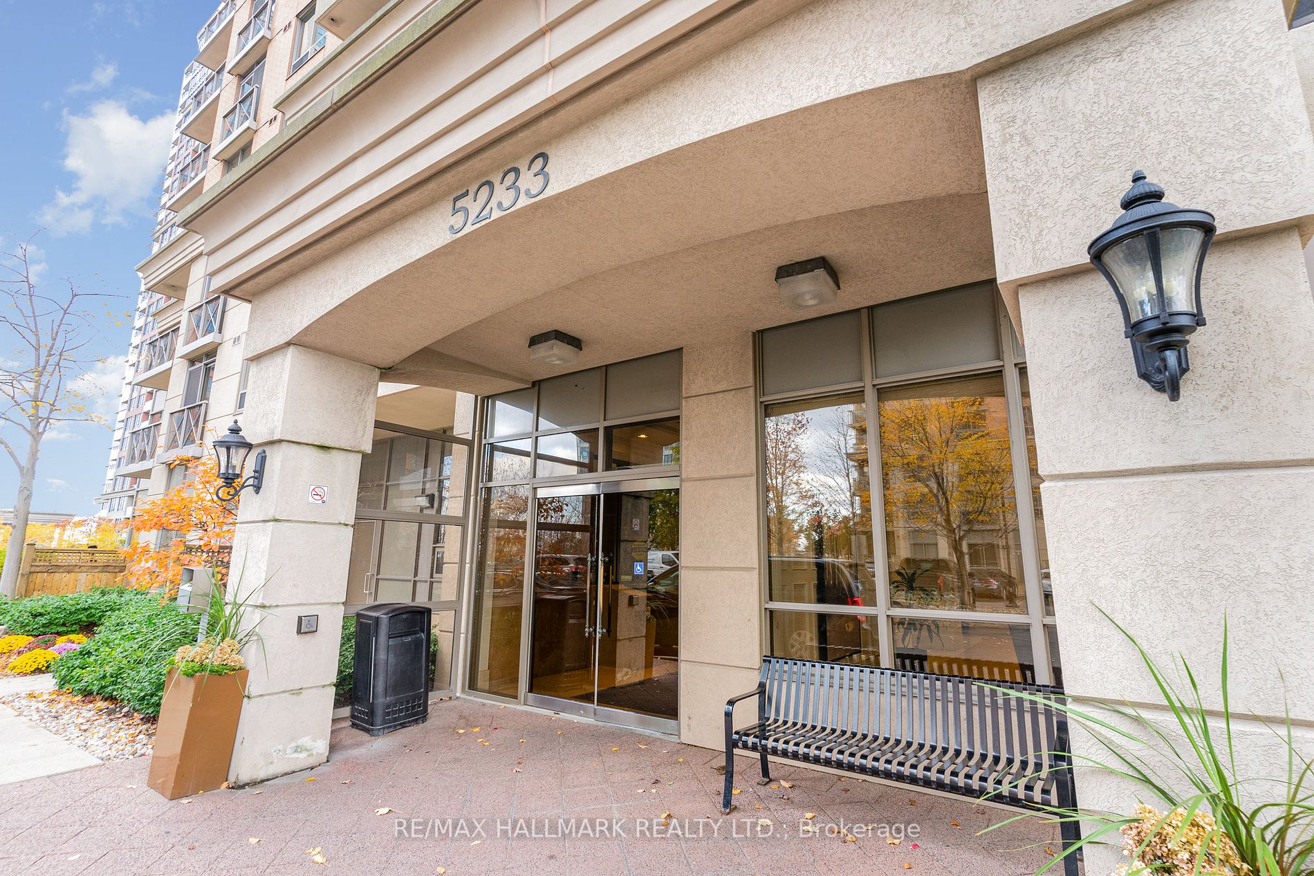 1720 - 5233 Dundas St W, Etobicoke | Terminated, W7267360 | Condos.ca