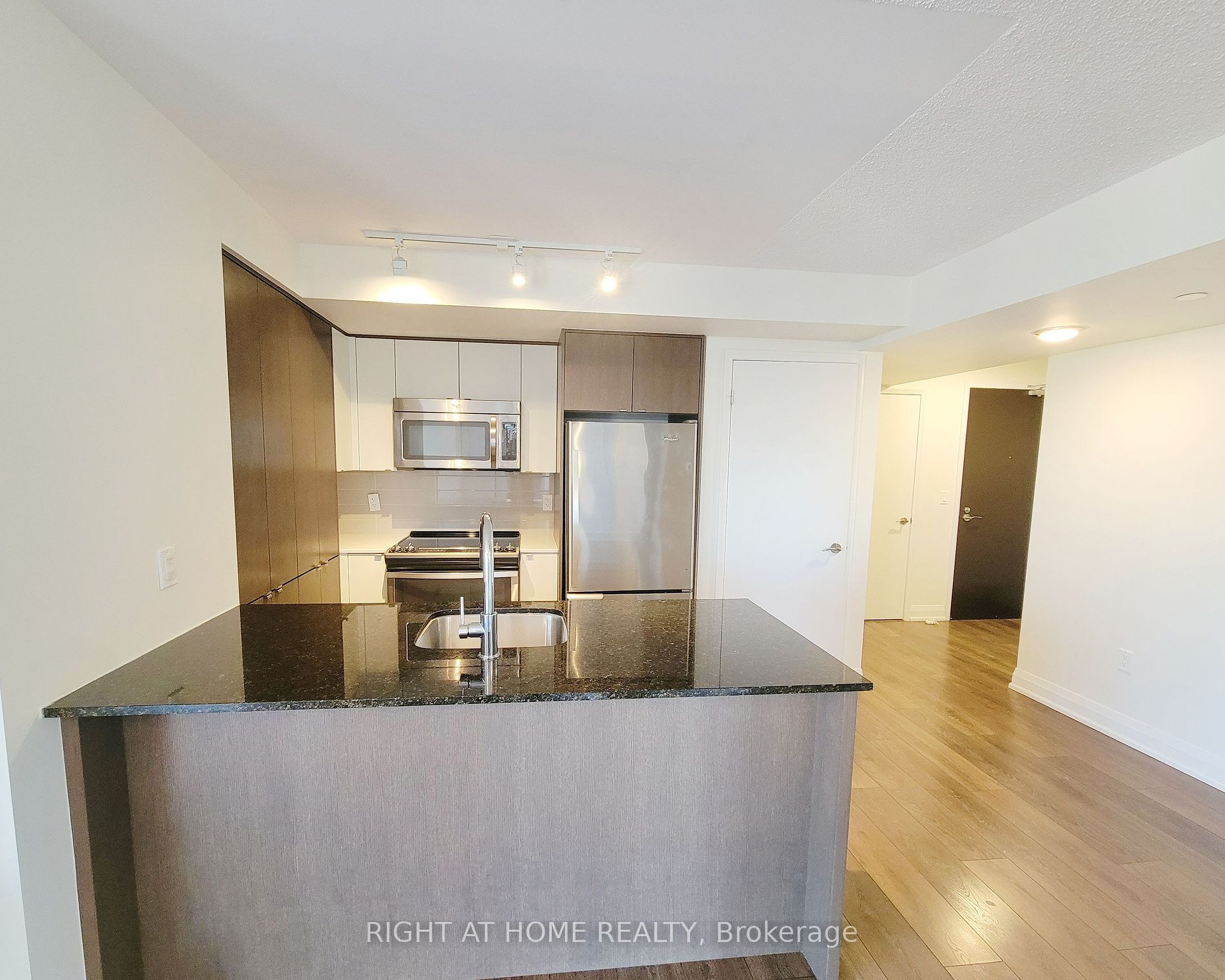 610 9 Valhalla Inn Rd, Etobicoke Expired, W7313098 Condos.ca