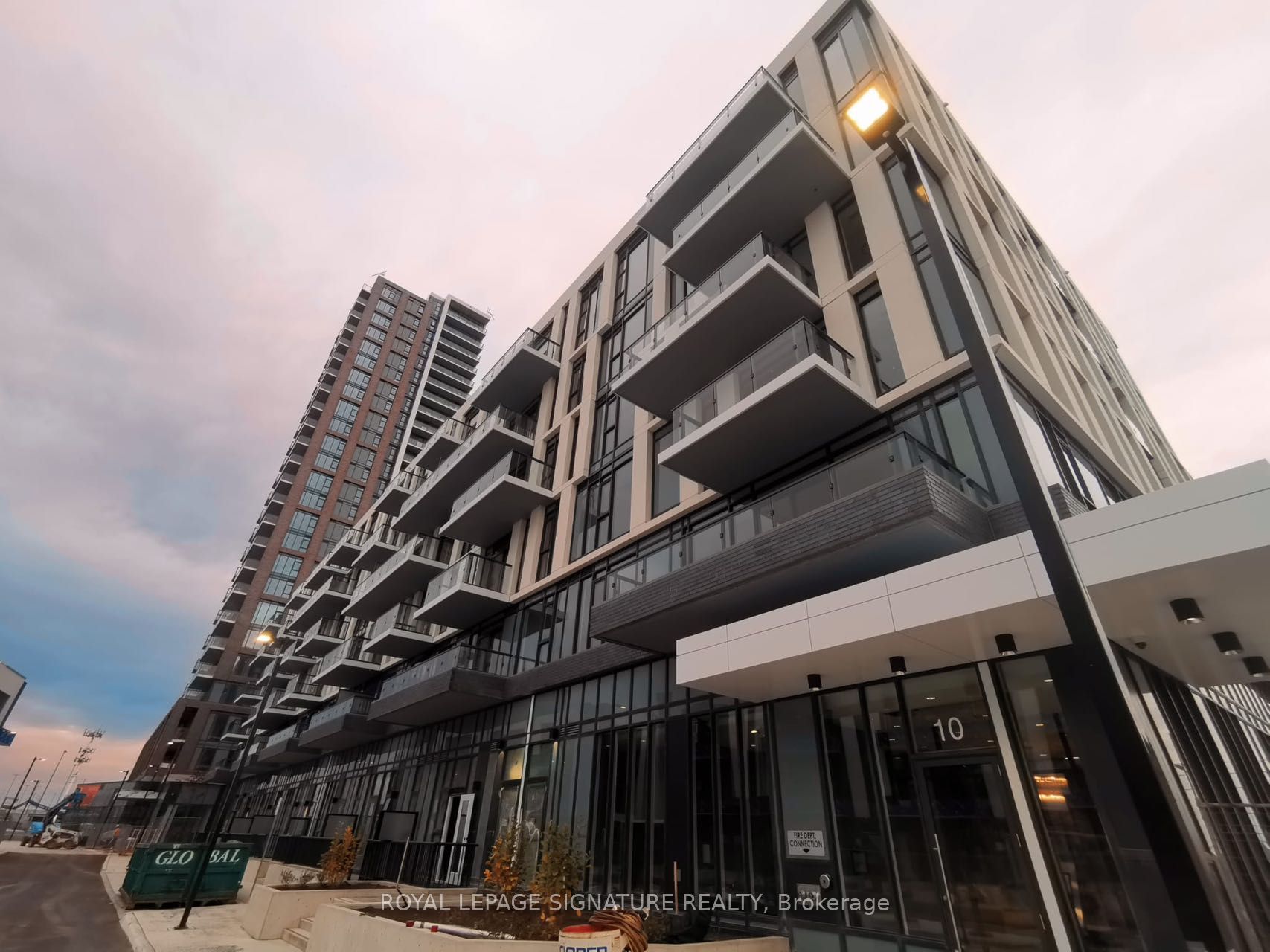 511 10 Lagerfeld Dr, Brampton Suspended, W7322644 Condos.ca