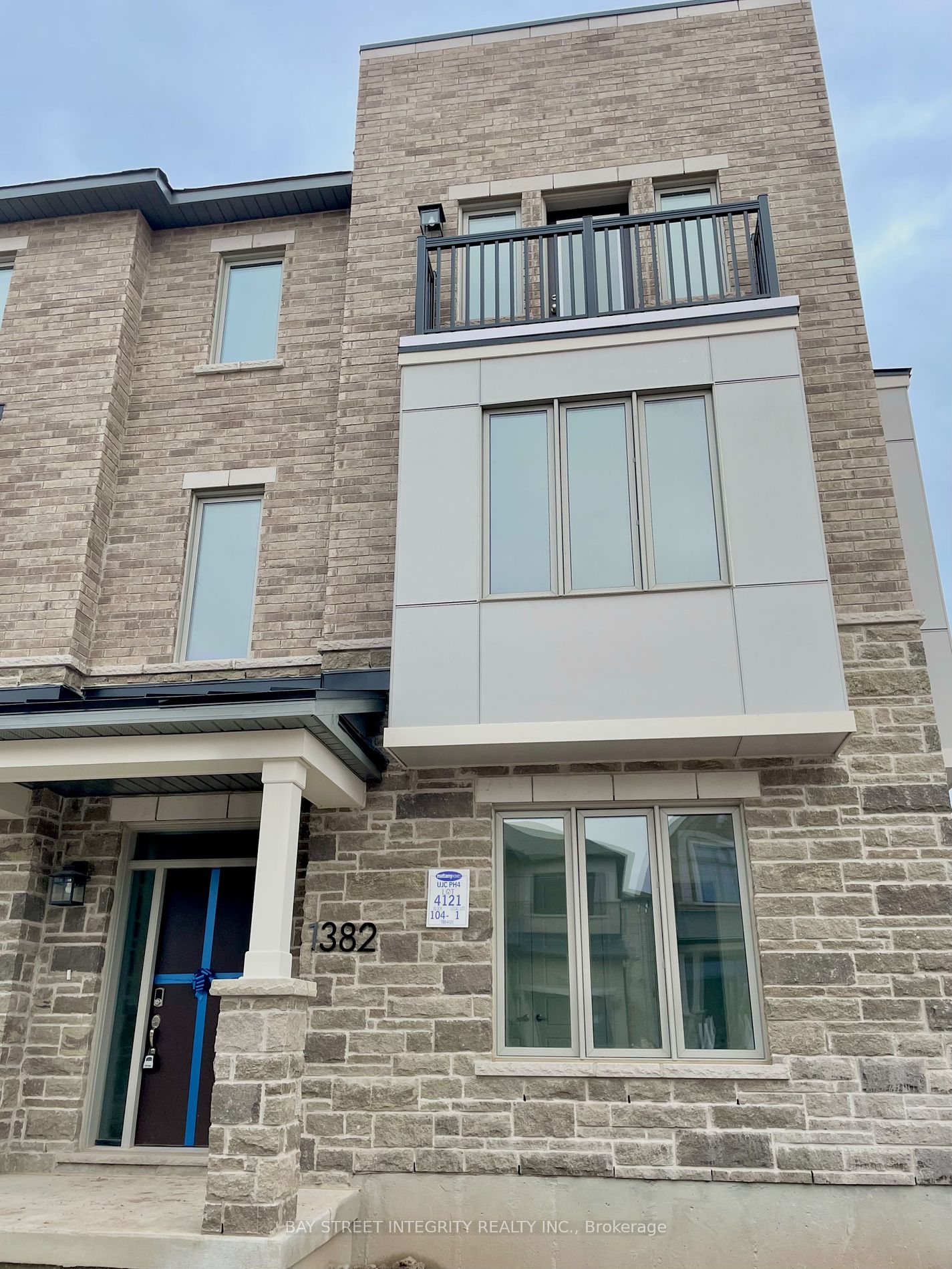 1382 Wheat Boom Dr, Oakville | For Rent @ $3,980 | Condos.ca