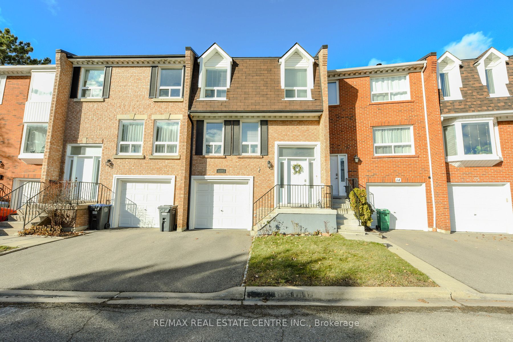 13 333 Meadows Blvd, Mississauga Sold, W7357062 Condos.ca