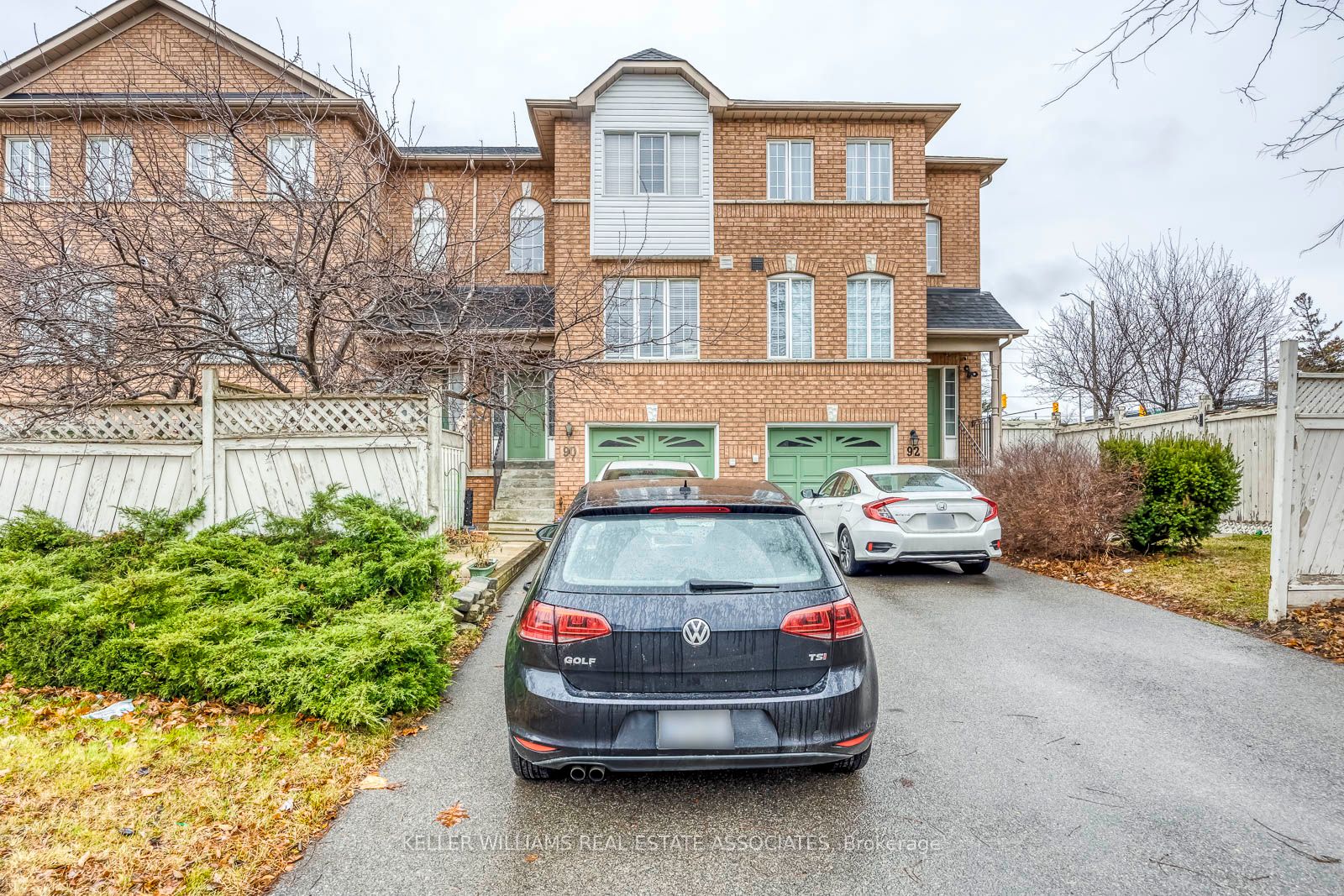 90 57 Brickyard Way, Brampton Sold, W7363590 Condos.ca