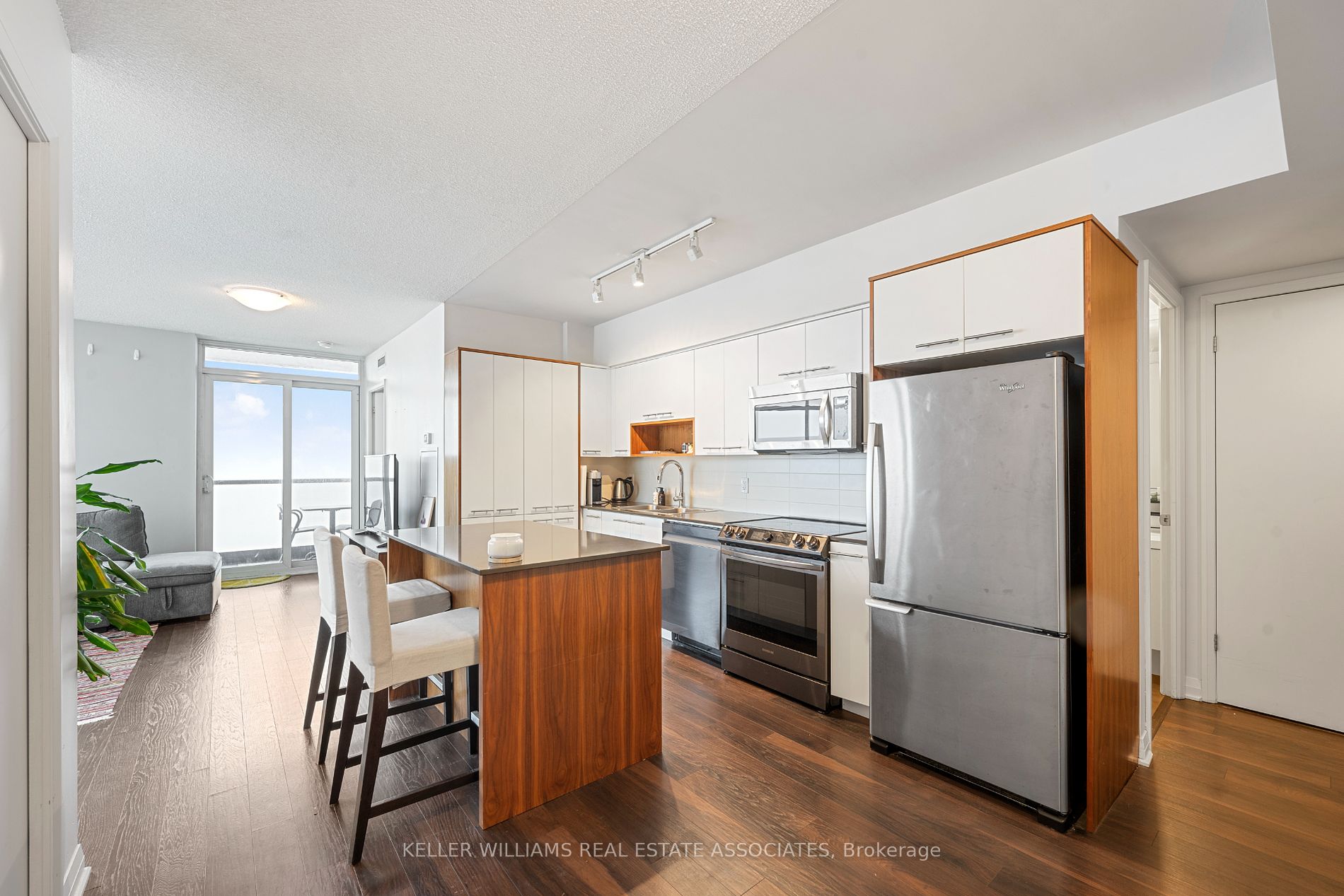 2602 5 Valhalla Inn Rd, Etobicoke Sold, W8025504 Condos.ca