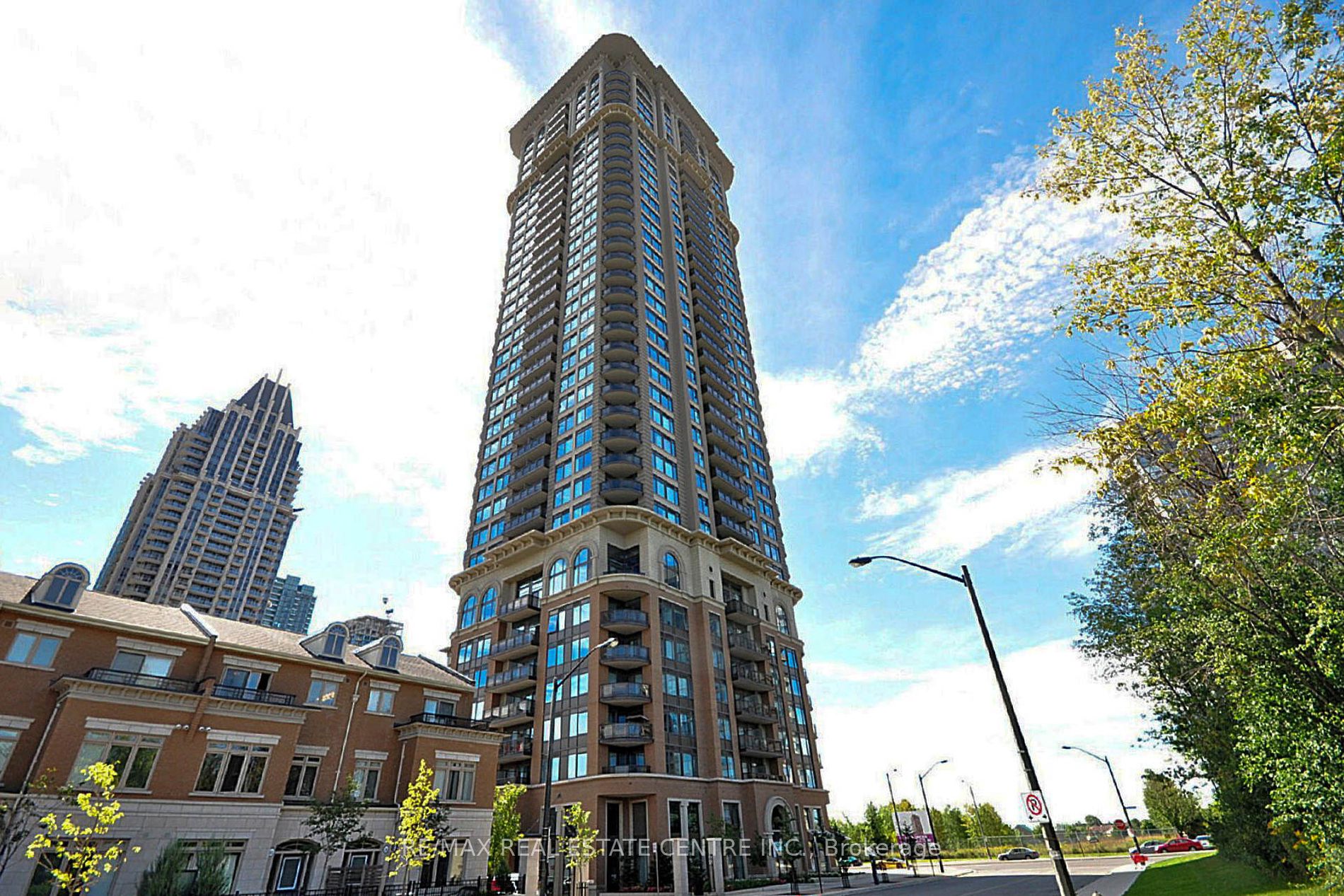 2802 385 Prince Of Wales Dr, Mississauga For Sale 675,000