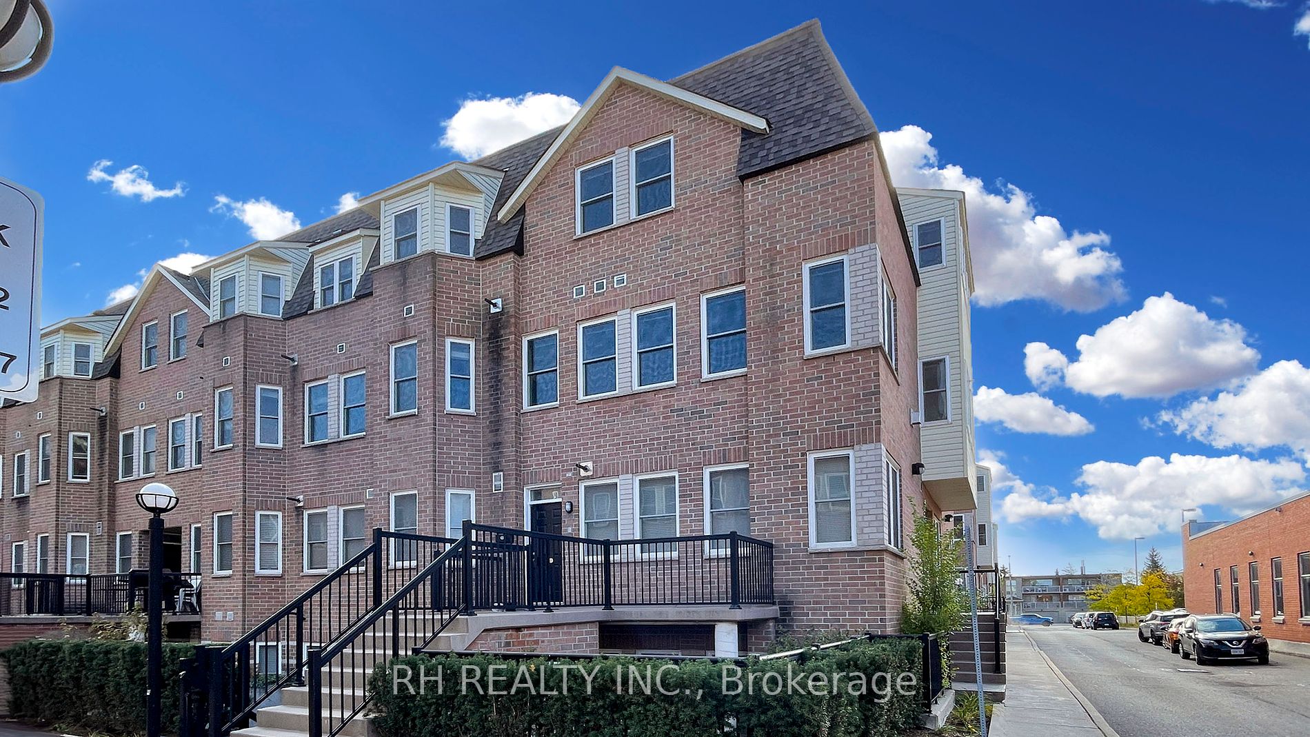 90 760 Lawrence Ave W, North York Terminated, W8219530 Condos.ca