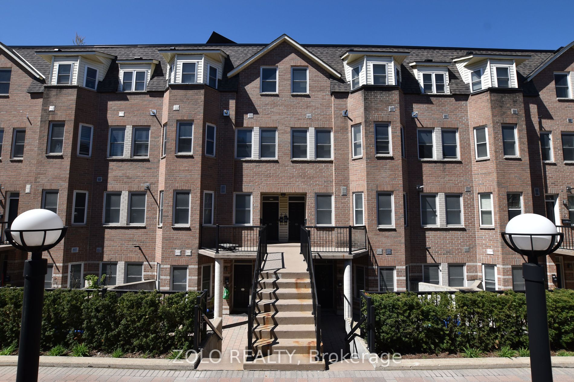 153 760 Lawrence Ave W, North York Sold, W8310132 Condos.ca