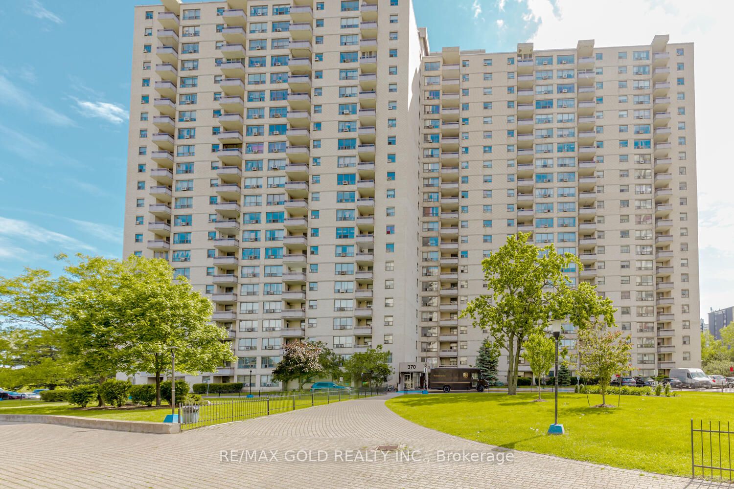616 370 Dixon Rd, Etobicoke Sold, W8386136 Condos.ca