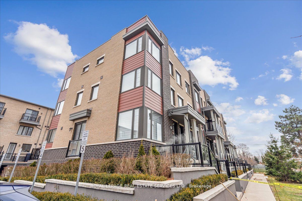 TH 7 389 The Westway, Etobicoke For Sale 869,000 Condos.ca