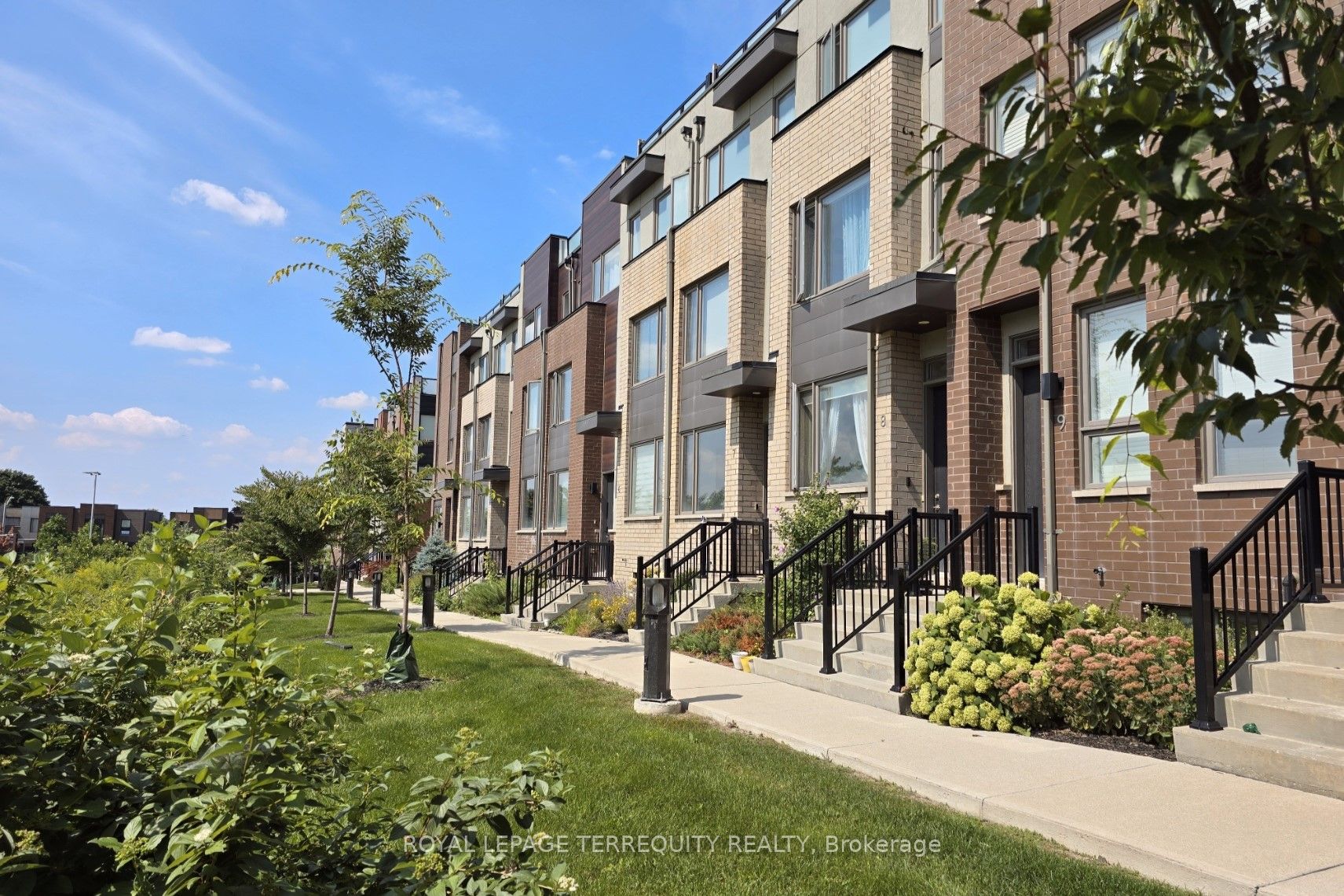 6 120 Frederick Tisdale Dr, North York Sold, W9271139 Condos.ca