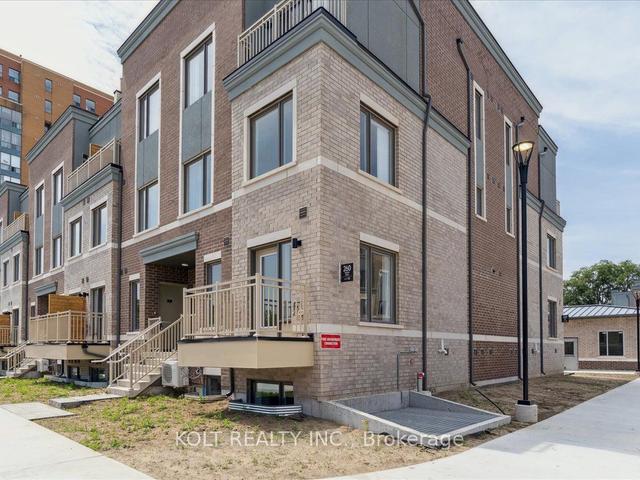 10 - 260 Twelfth St, Etobicoke | For Rent @ $2,950 | Condos.ca