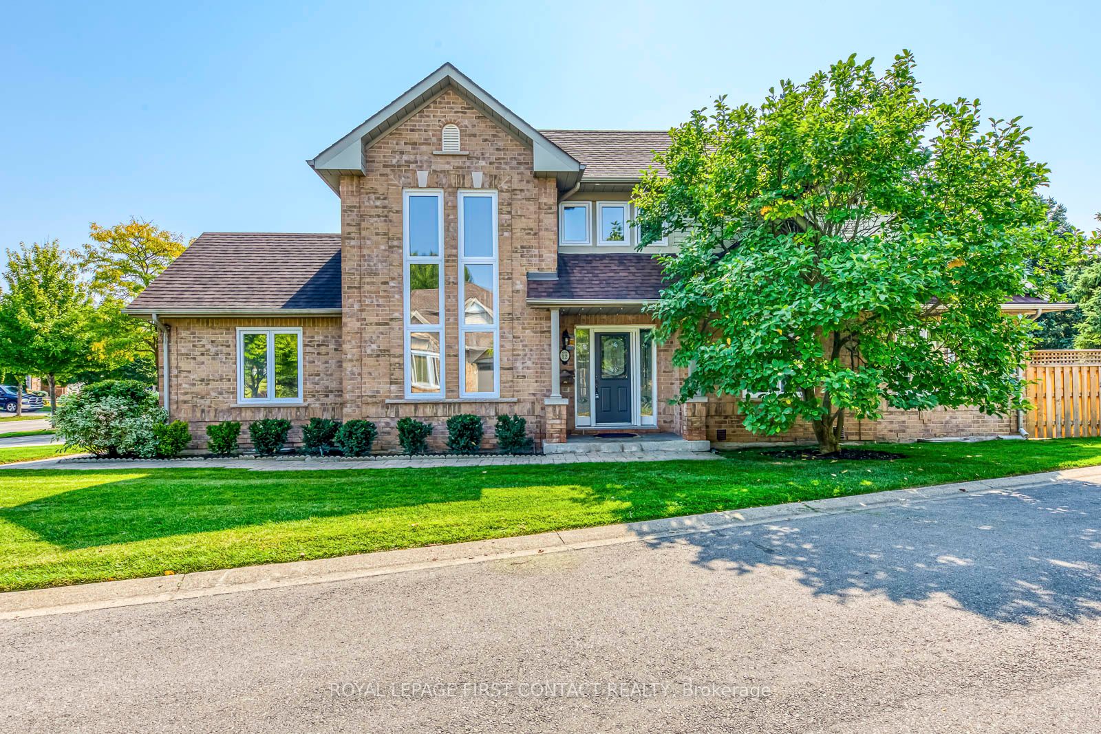 12 4275 Millcroft Park Dr, Burlington For Sale 1,049,900 Condos.ca