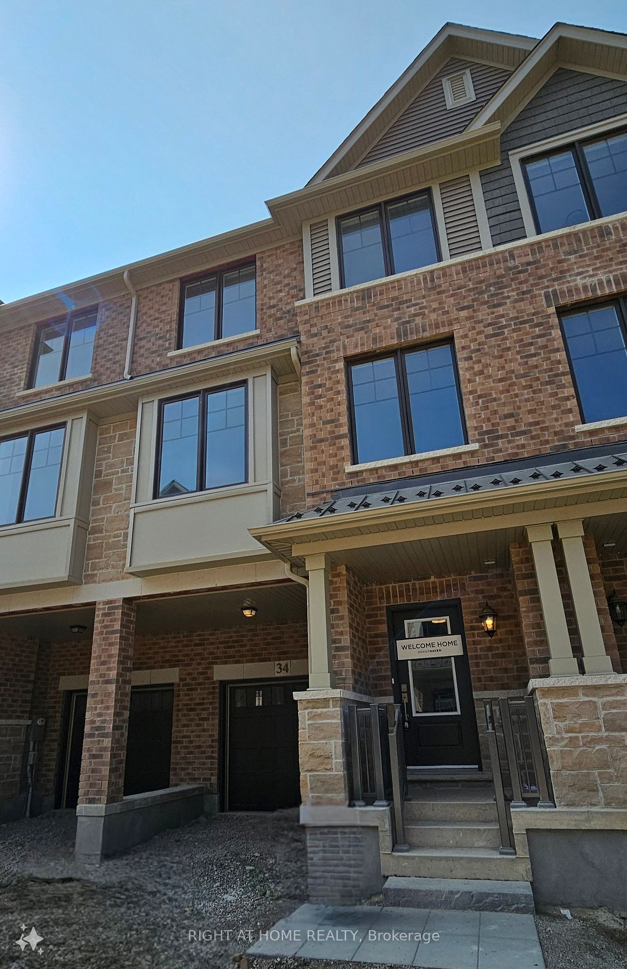 34 Folcroft St, Brampton For Sale 989,888 Condos.ca