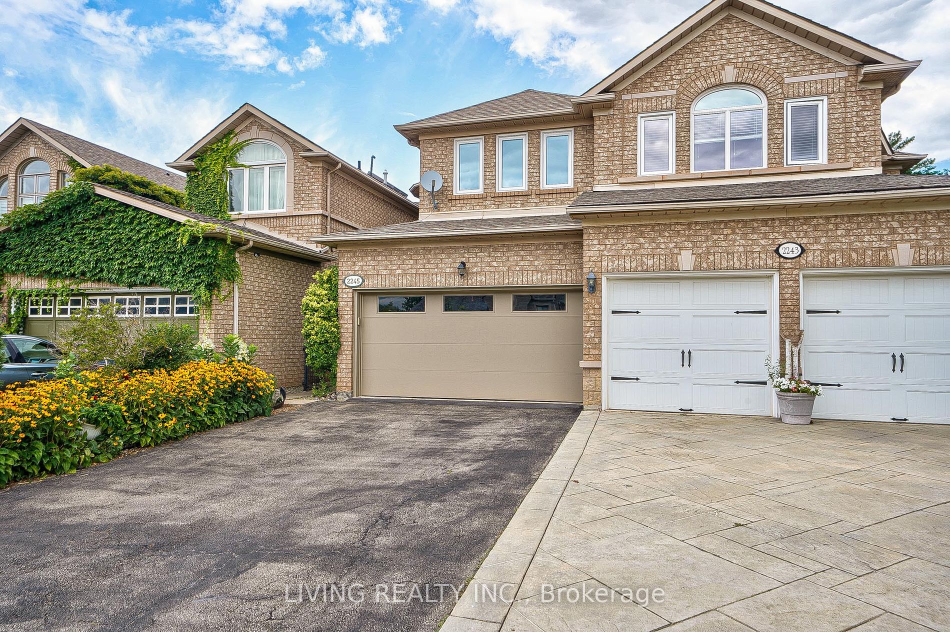 2245 Rockingham Dr, Oakville For Sale 1,549,000 Condos.ca
