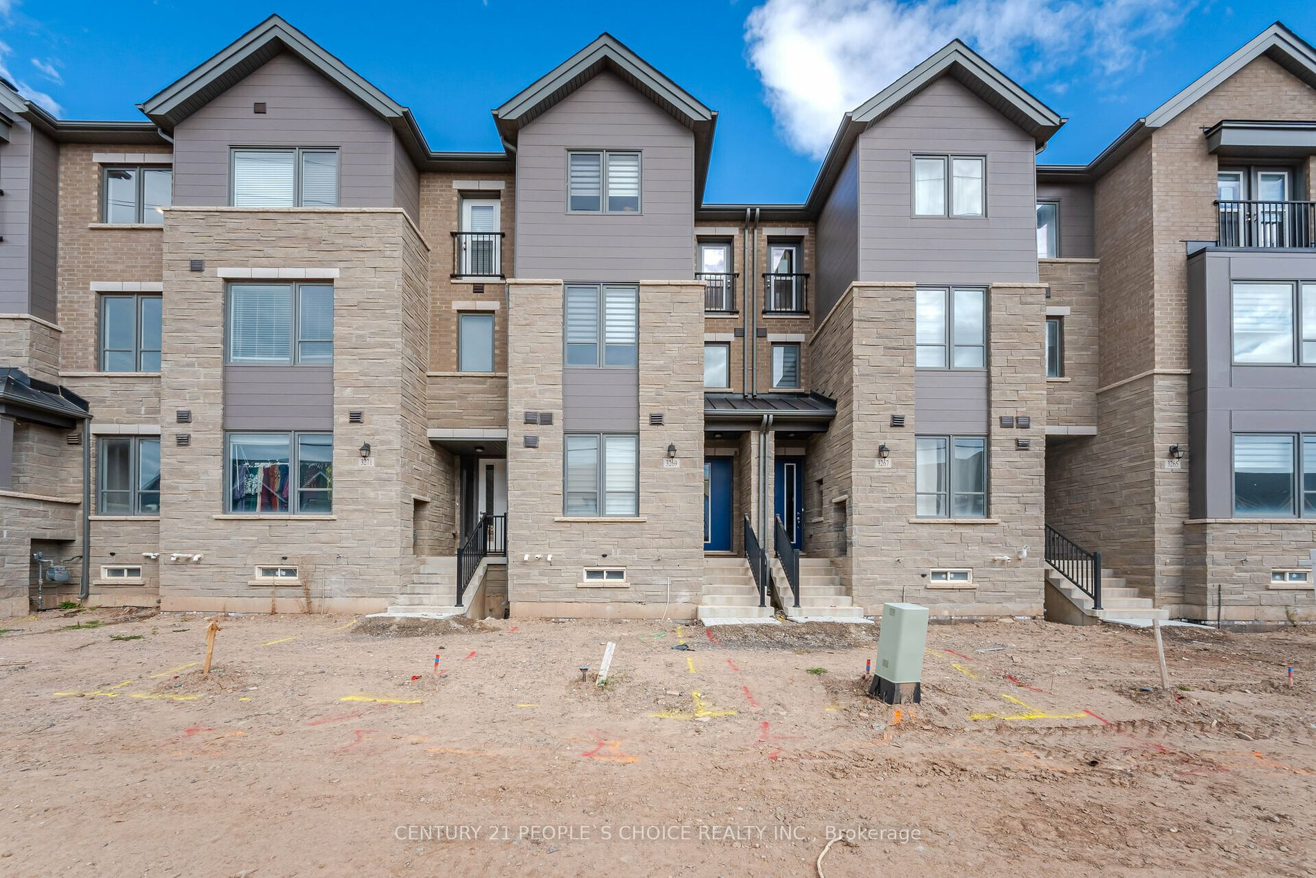 3269 Sixth Line, Oakville For Sale 1,199,000 Condos.ca