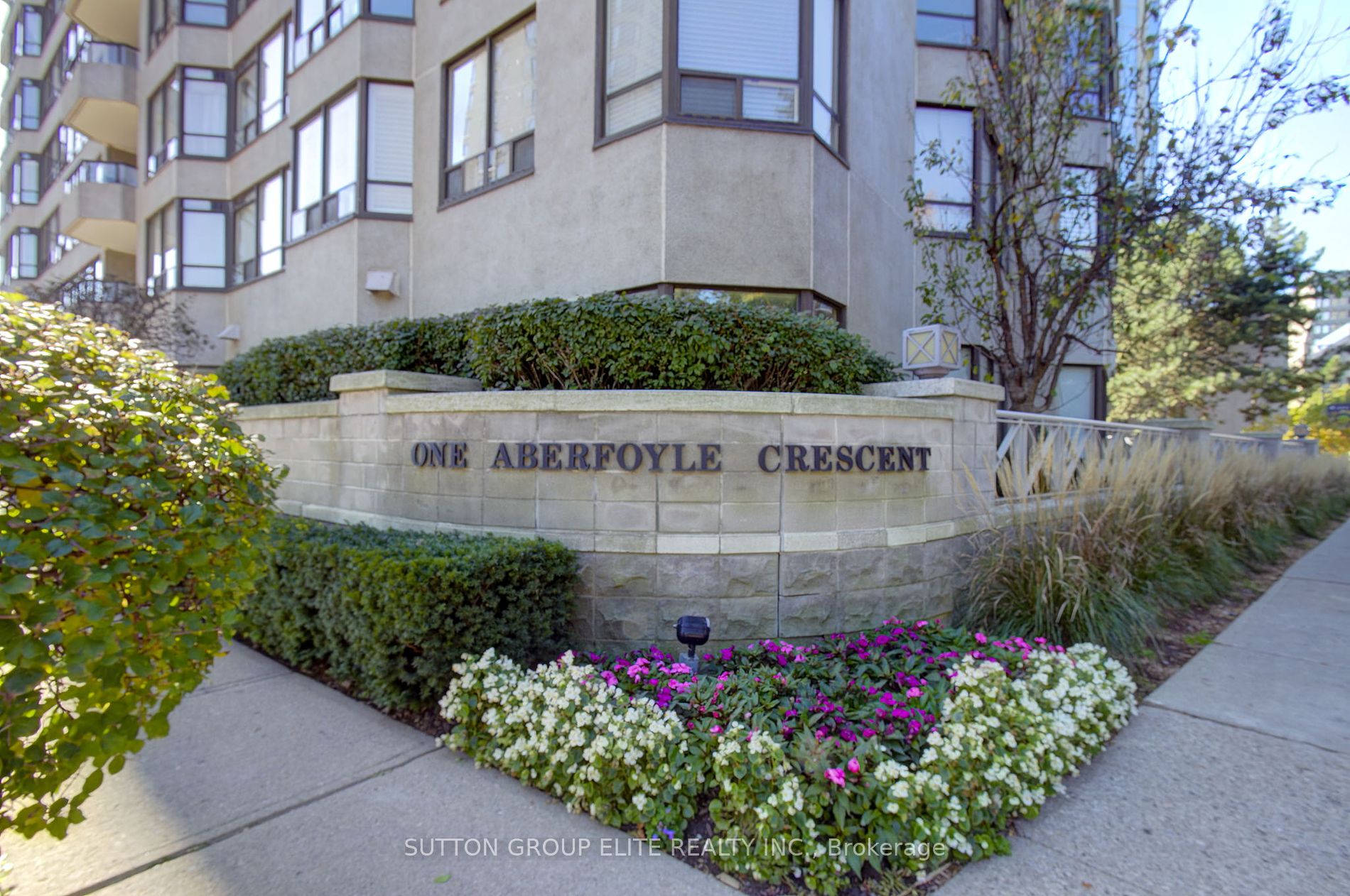 1600 1 Aberfoyle Cres, Toronto For Sale 1,599,000 Condos.ca