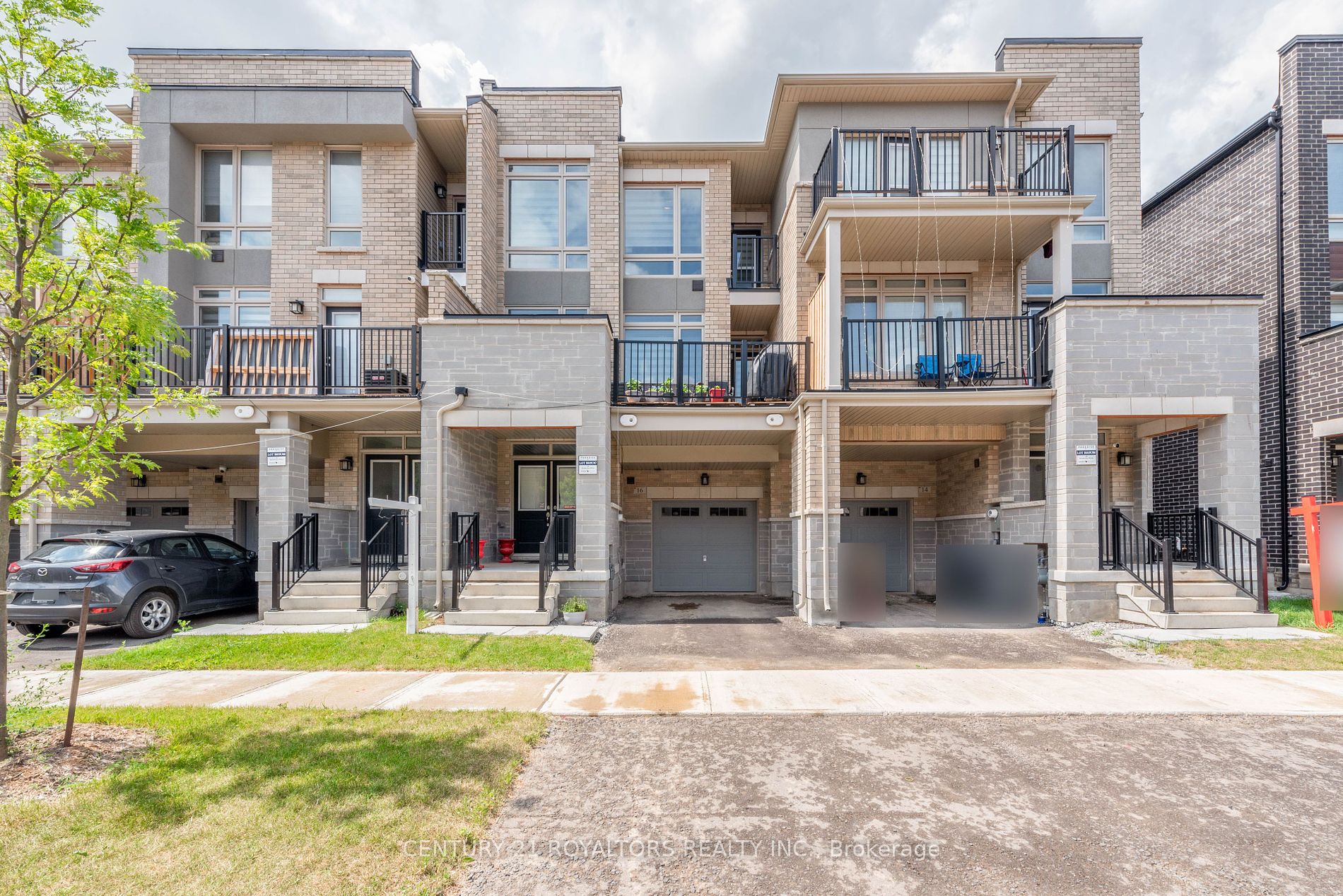 16 Arrowview Dr, Brampton For Sale 789,900 Condos.ca