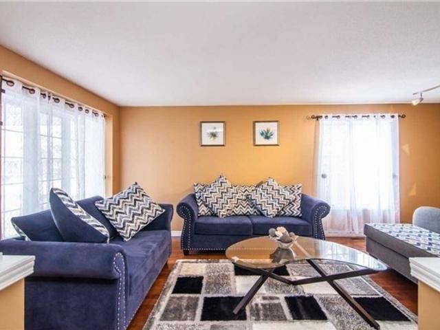 3 Bowie Dr
