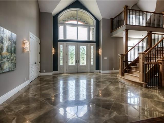 1649 Northumberland St