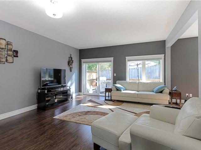 11 - 1500 Montrose Ave