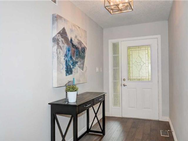 561 Waterton Crt