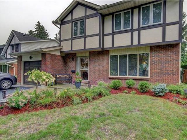 31 Thorndale Dr