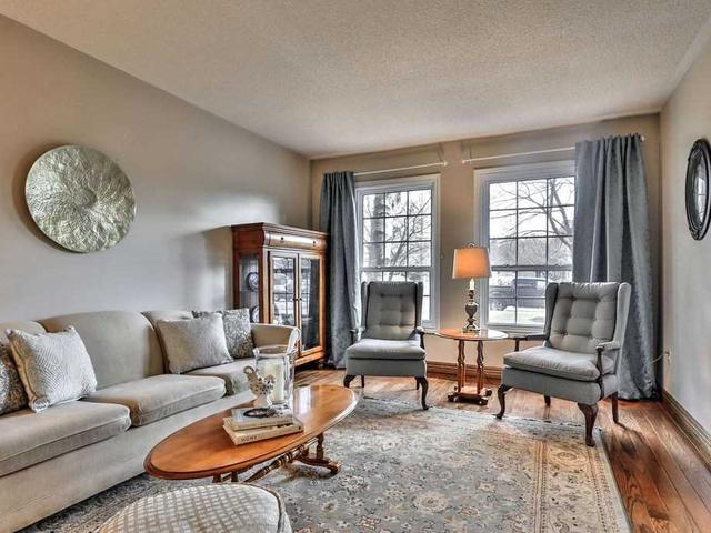 38 Charterhouse Cres