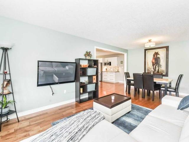 119 Stirling Macgregor Dr