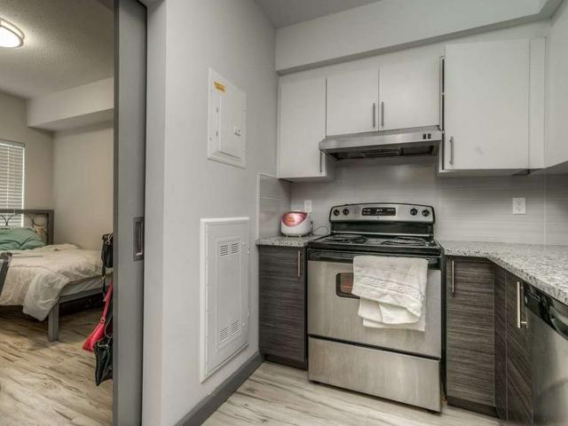 2165 - 258 Sunview St