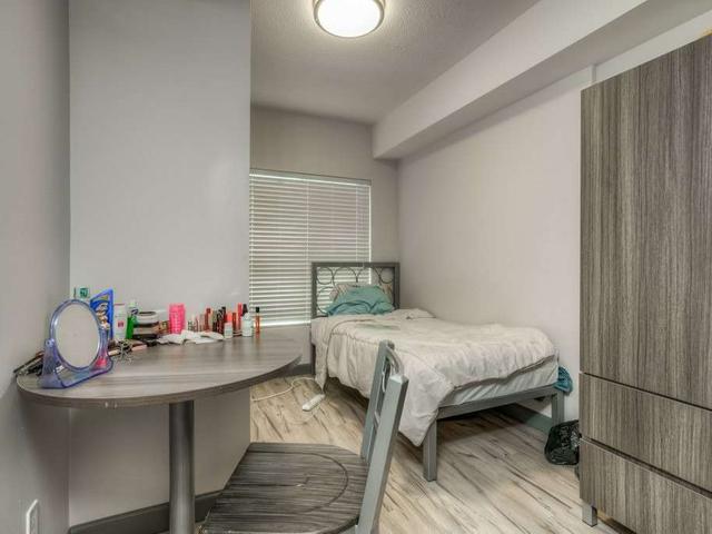 2165 - 258 Sunview St