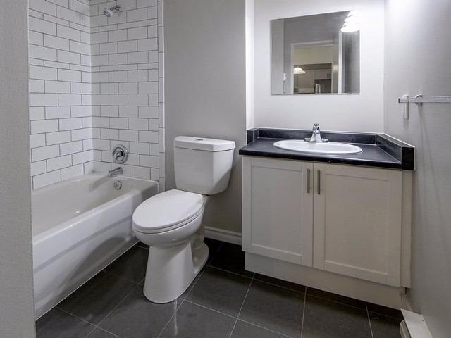 G7 - 1360 Kensington Parkway Dr