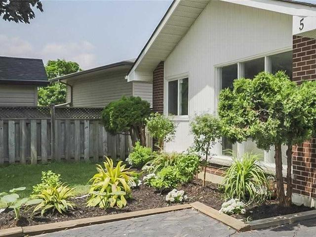 5 Cromwell Cres