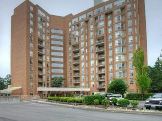 901 - 1414 King St E