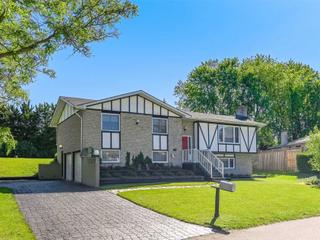 2 Cloverdale Cres