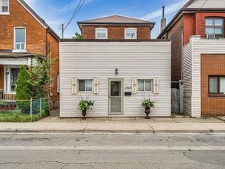 207 Sherman Ave N