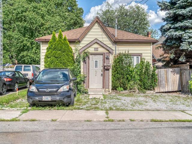 4774 Saint Clair Ave