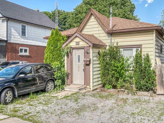 4774 Saint Clair Ave