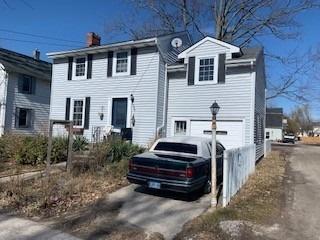 109 Cross St E