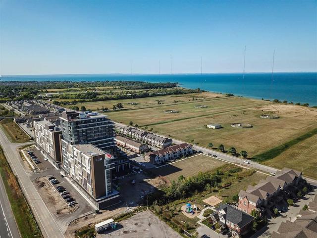 611 - 550 North Service Rd