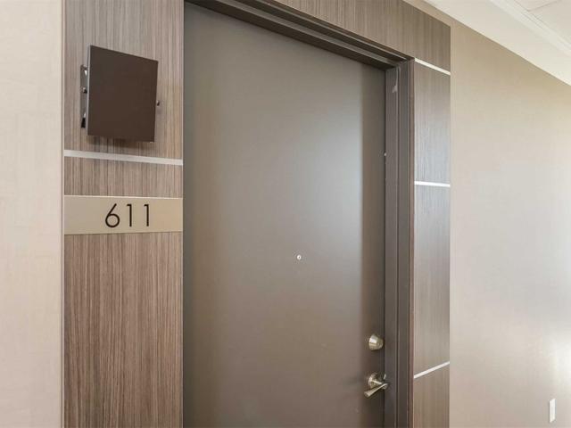 611 - 550 North Service Rd