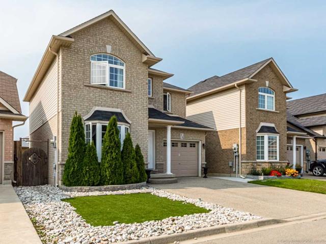 15 - 10 Greenbrook Dr