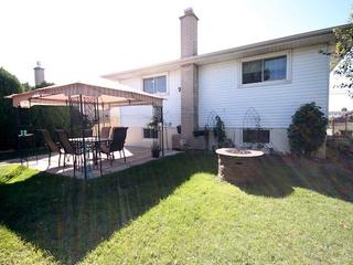 19 Queensbury Dr