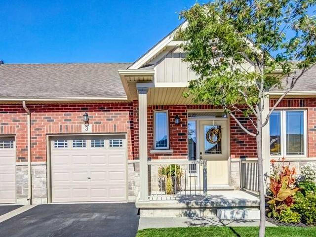 3 Ecker Lane