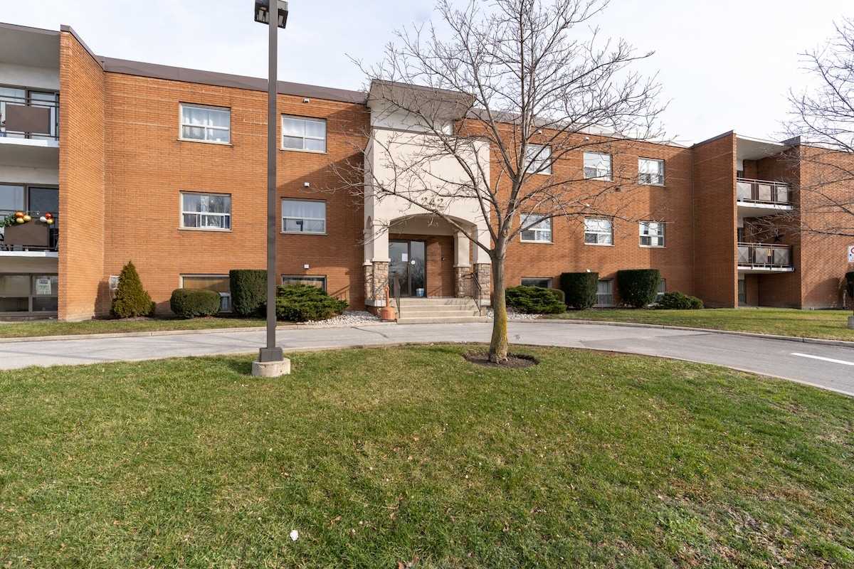 306 242 Oakdale Ave, St. Catharines For Sale 275,000 Condos.ca