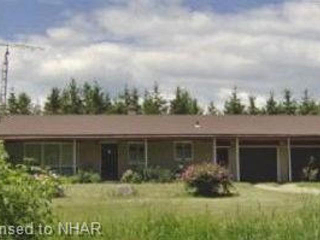 746 4th Line Rd