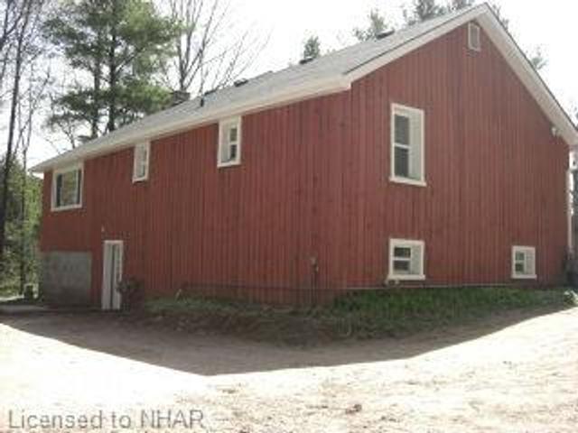 5023 Valleyview Cres