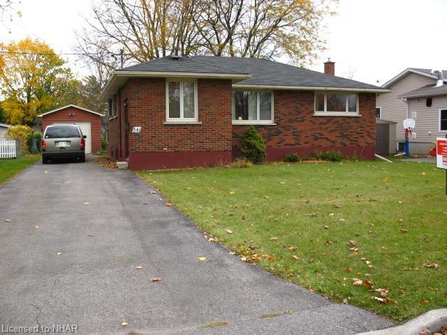 341 University Ave E