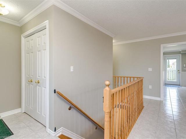 783 Munson Cres
